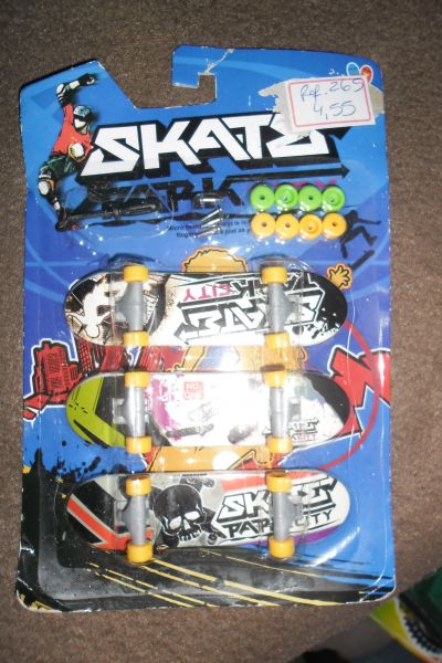 ref 265 - kit com 3 skates